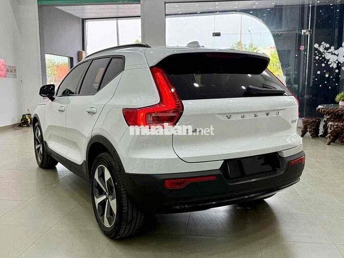 Volvo_XC40_B5_RDesign Model 2024 Bank 90%
