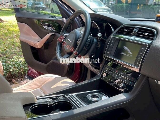 Jaguar F-Pace Prestige 2017 - 1 Tỷ 770 Triệu
