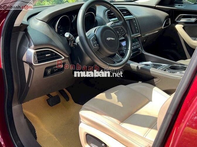 Jaguar F-Pace Prestige 2017 - 1 Tỷ 770 Triệu