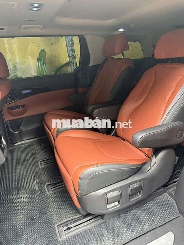 Kia Carnival 2023 Signature 2.2D - 42000 km