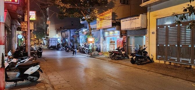 Bán nhà mặt phố số nhà 107 phố chùa Quỳnh ( Sổ đỏ chính chủ, Nở hậu)