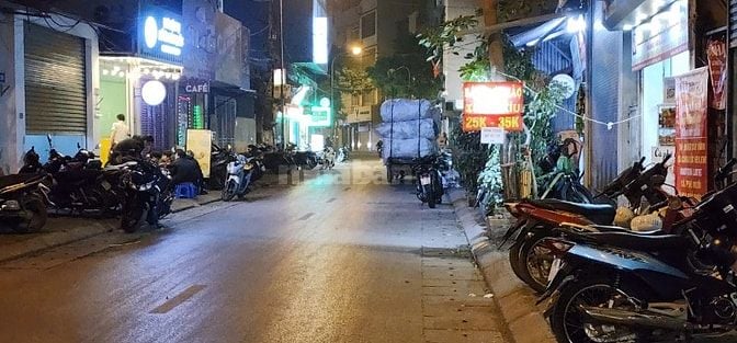 Bán nhà mặt phố số nhà 107 phố chùa Quỳnh ( Sổ đỏ chính chủ, Nở hậu)