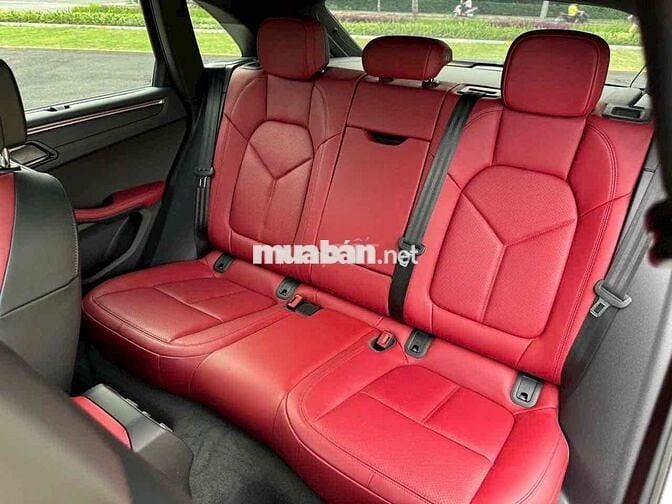 Cần Bán Chiếc Porsche MaCan Model 2025 like new
