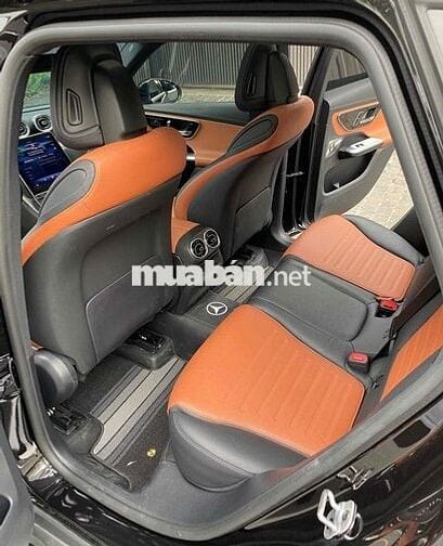 Mercedes Benz GLC 300 2023
