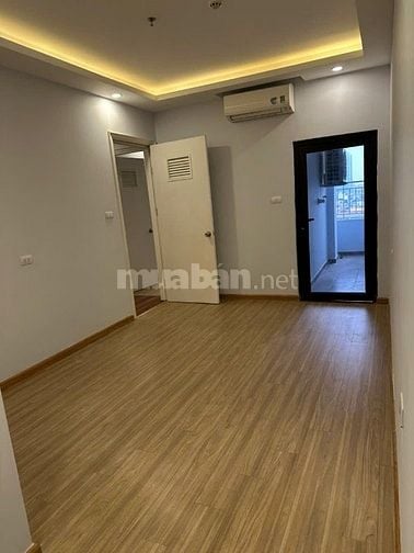 Cho thuê CCCC 70m2 hai ngủ, hai VS. 