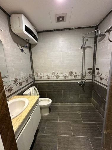 Cho thuê CCCC 70m2 hai ngủ, hai VS. 