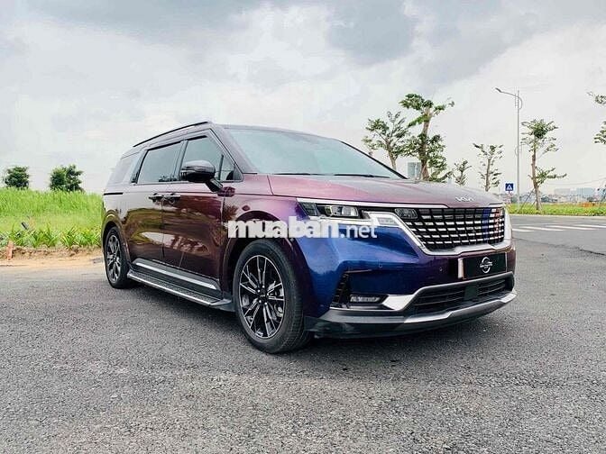 Kia Carnival máy dầu bản Signature 2022