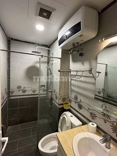 Cho thuê CCCC 70m2 hai ngủ, hai VS. 
