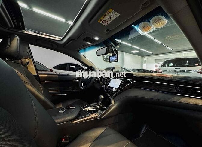 Toyota Camry 2019 2.5Q - 52000 km | Form mới
