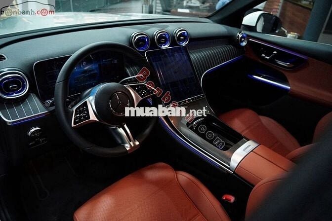 Mercedes Benz GLC 200 4Matic 2025 - 2 Tỷ 70 Triệu