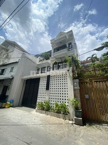 Cần bán gấp nhà HXH đường Phan Đăng Lưu nối dài, phường Gia Định.