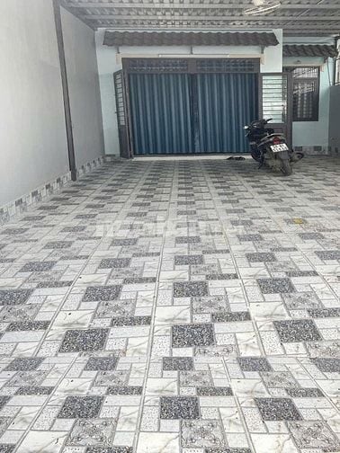 Cho thuê nhà 100m2 ( 4.8 x 21m ) sân 5m , 1 lầu , 2 PN / 2WC