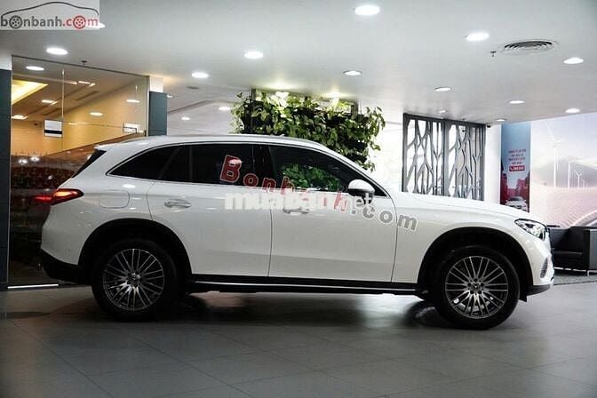 Mercedes Benz GLC 200 4Matic 2025 - 2 Tỷ 70 Triệu