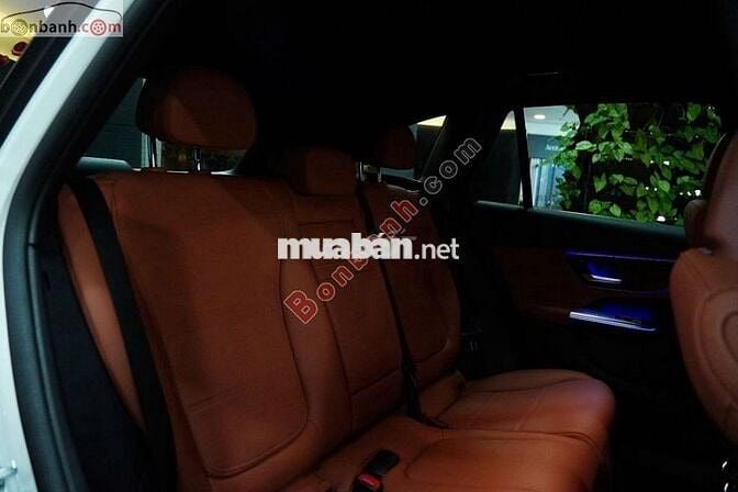 Mercedes Benz GLC 200 4Matic 2025 - 2 Tỷ 70 Triệu