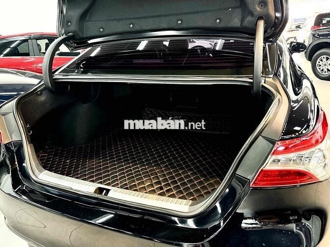 Toyota Camry 2019 2.5Q - 52000 km | Form mới