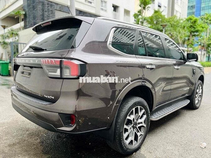 FORD EVEREST TITANIUM 4X4