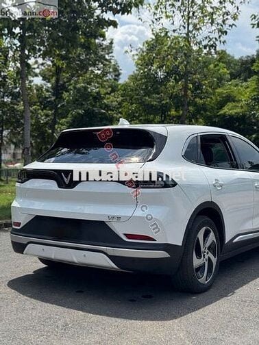 VinFast VF8 Eco 2023 - 749 Triệu