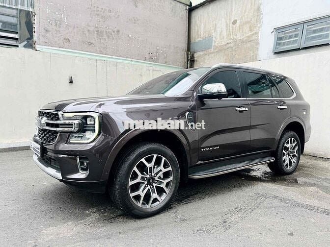 FORD EVEREST TITANIUM 4X4