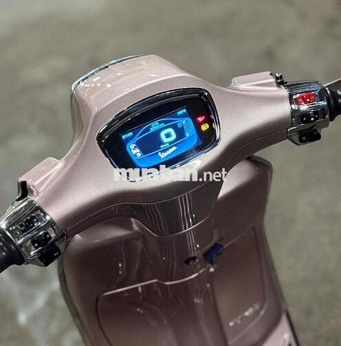 Vespa Sprint TFT 125 Hồng Porsche full đồ chơi