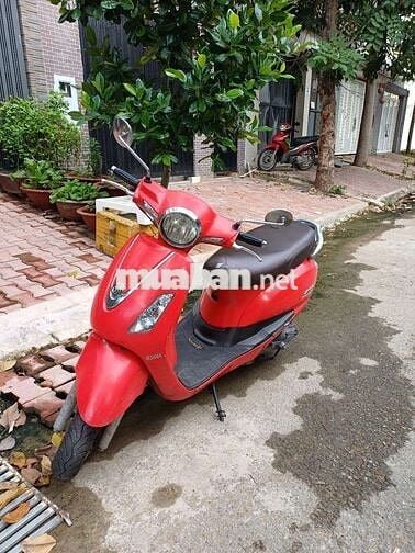 Xe tay ga SYM Atila màu đỏ