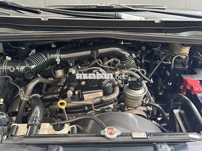 Toyota Innova 2.0V 2017 - 125470 km