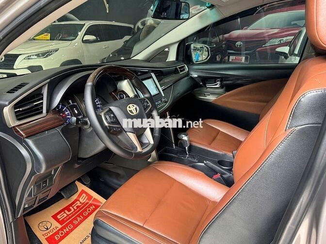 Toyota Innova 2.0V 2017 - 125470 km