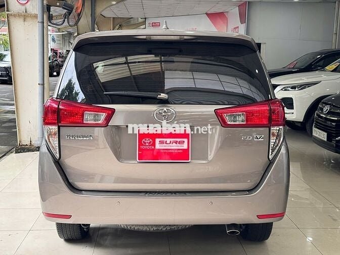 Toyota Innova 2.0V 2017 - 125470 km