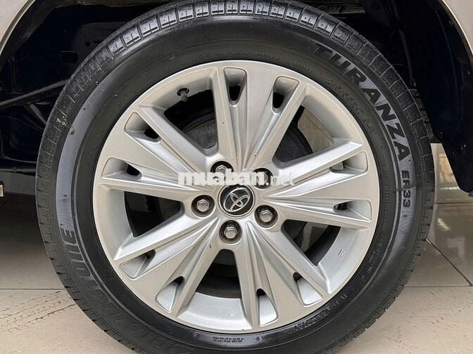 Toyota Innova 2.0V 2017 - 125470 km