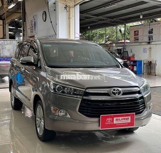 Toyota Innova 2.0V 2017 - 125470 km