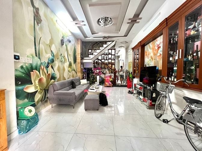 NHÀ 3 TẦNG H8M THÔNG Ô TÔ NGỦ TRONG NHÀ - DT 4X13 - CHỈ 5 TỶ NHỈNH