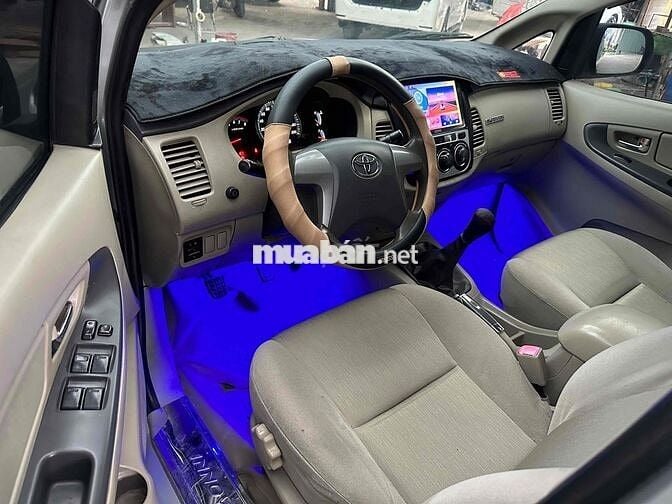 Toyota Innova 2015 2.0E - 79 km