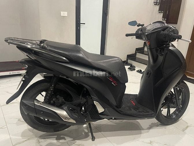 Chính chủ bán xe SH150i-2018 màu đen sport