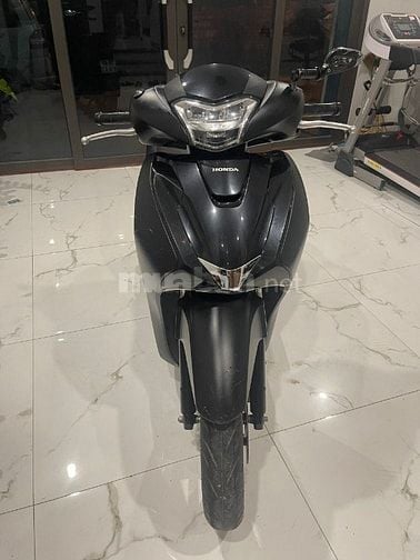 Chính chủ bán xe SH150i-2018 màu đen sport