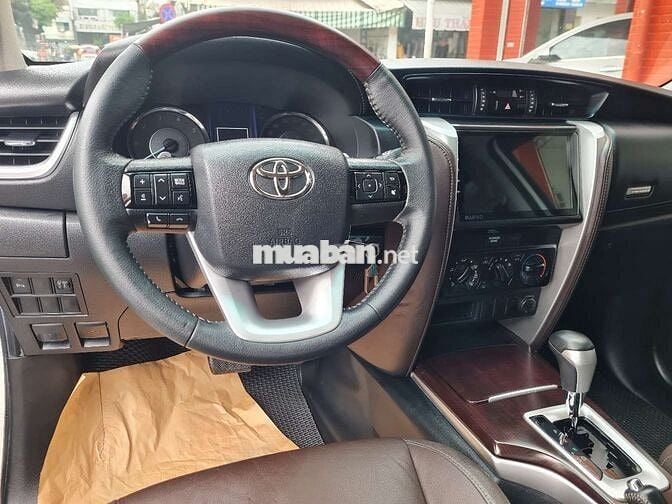 TOYOTA FORTUNER 2 4G,máy dầu,tựđộng,2020,ZINĐEP95%