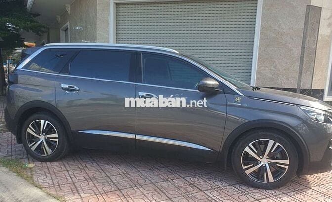 Peugeot 5008 2018 1.6L Turbo - 52000 km