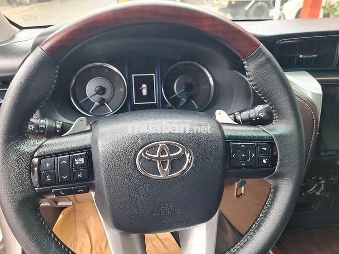 TOYOTA FORTUNER 2 4G,máy dầu,tựđộng,2020,ZINĐEP95%