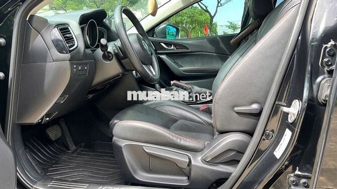 Mazda 3 2015 1.5 AT Sedan - 137000 km