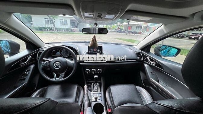 Mazda 3 2015 1.5 AT Sedan - 137000 km
