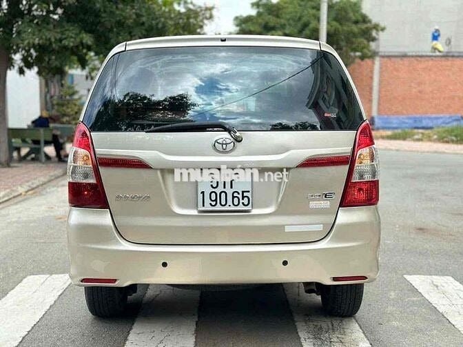 Toyota Innova 2015