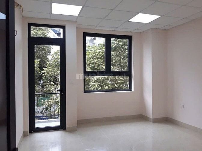 Cho thuê nhà riêng 5 tầng, 45m2/tầng, có gara ô tô.Giá thuê 15tr/tháng