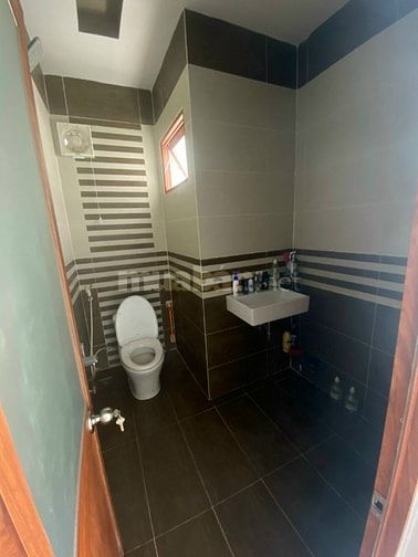 Bán nhà trệt lầu 67 E đường 2 long trường.
