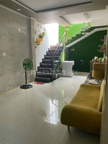 Bán nhà trệt lầu 67 E đường 2 long trường.