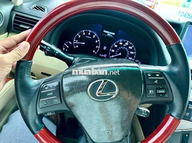 CHÍNH CHỦ BÁN: Lexus RX 350 AWD Model 2011 rất mới