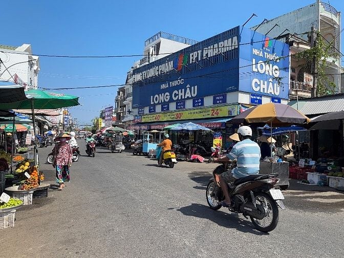 Bán nhà góc 2 mặt tiền đường Ngô Quyền, Chợ Cái Vồn, Vĩnh Long