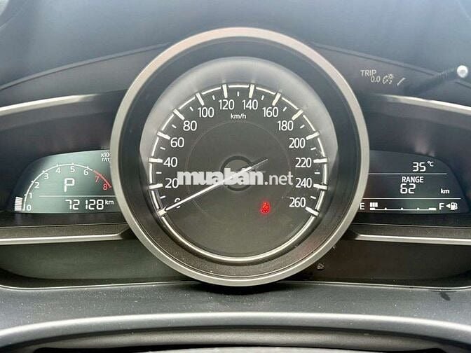 Mazda 3 sedan 1.5AT Luxury sx2019 - 72000 km