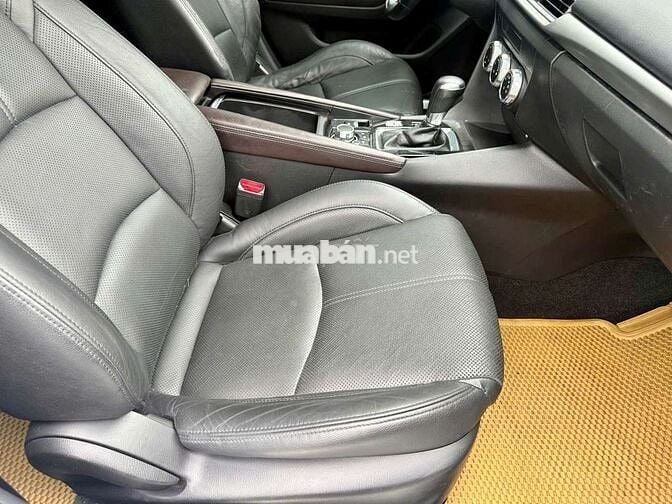 Mazda 3 sedan 1.5AT Luxury sx2019 - 72000 km
