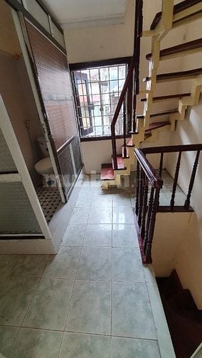 Cho thuê căn nhà mặt phố Hoàng Hoa Thám- khu vực gần Lăng Bác