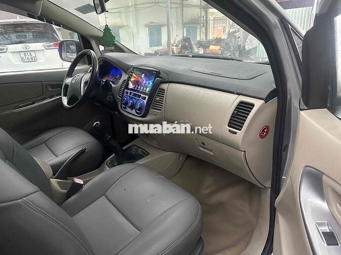 Bán xe Toyota Innova 2014