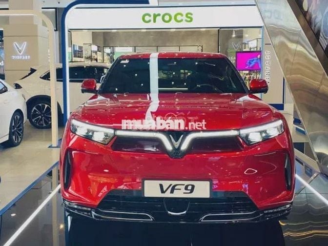 VinFast VF9 Eco 2025