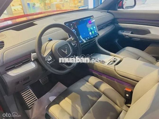 VinFast VF9 Eco 2025